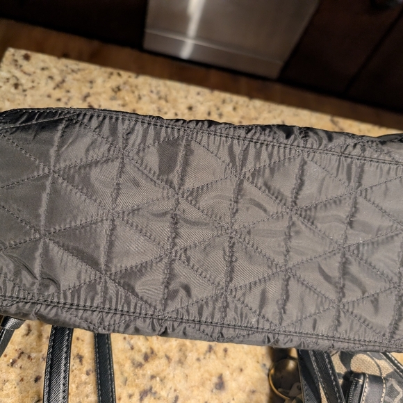 Kate Spade New York Wilson Black Quilted Tote EUC - Picture 8 of 9